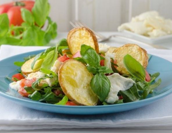 Caprese Salad With Fried Potatoes From The Air Fryer 1